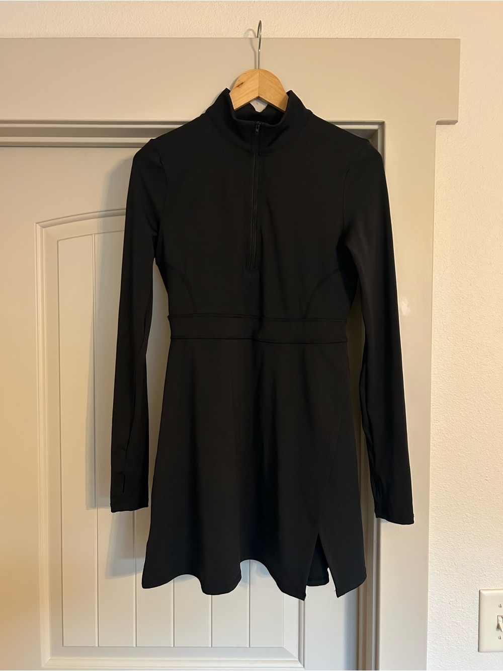 lululemon athletica Black Long-Sleeve Zip Mock-Neck Tennis Dress Size 8
